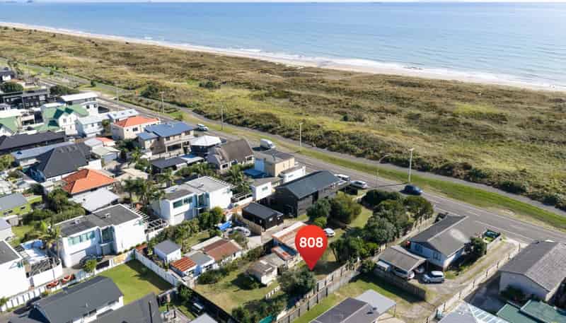 808 Papamoa Beach Road, Papamoa