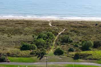 808 Papamoa Beach Road, Papamoa