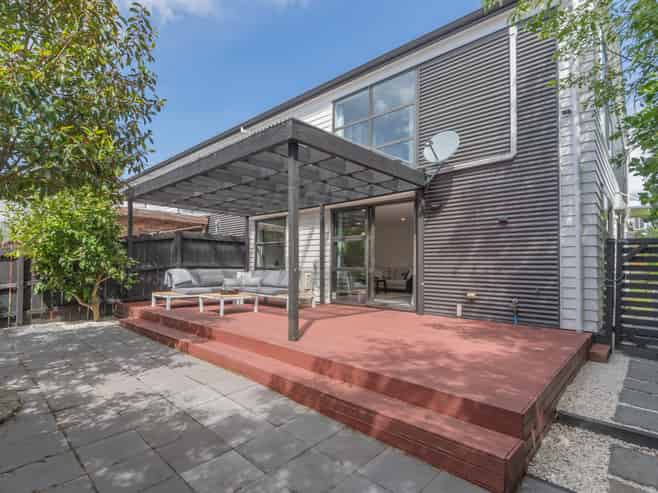 14 Windfola Parkway, Takanini