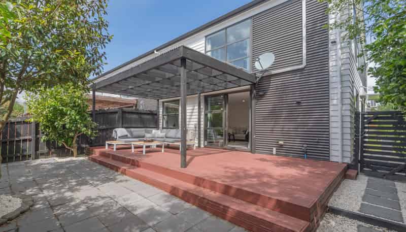 14 Windfola Parkway, Takanini