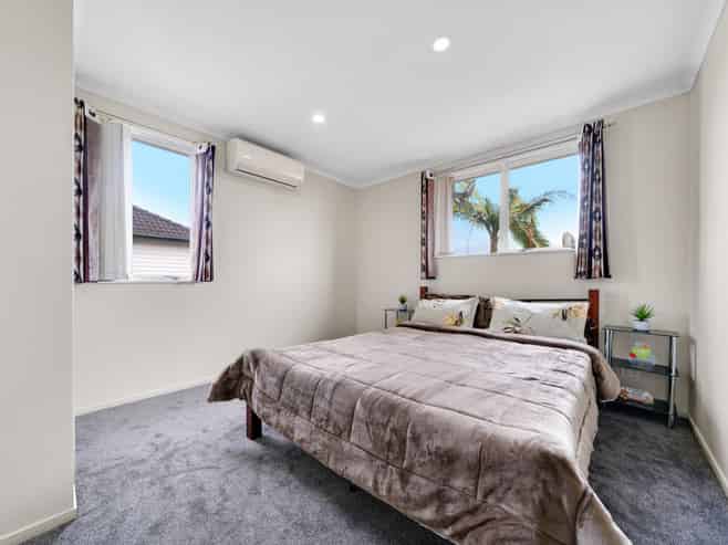 2 Ritchie Crescent, Takanini