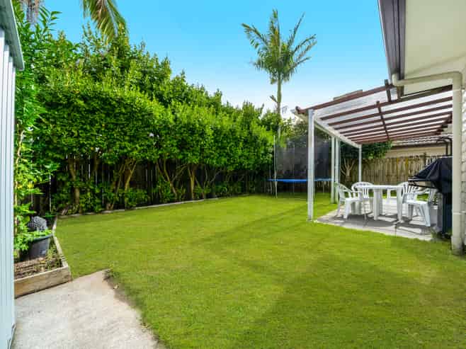 2 Ritchie Crescent, Takanini