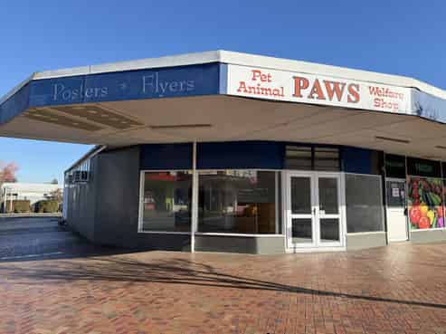 High Profile Corner Retail/Office for Lease