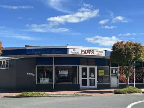 High Profile Corner Retail/Office for Lease