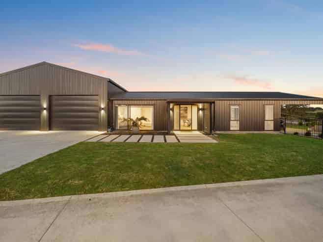 391 Whitford Park Road, Whitford