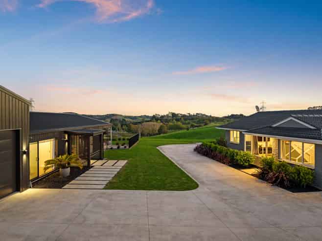 391 Whitford Park Road, Whitford