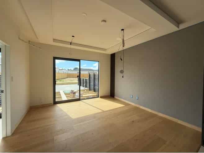 Unit 4/91 Otuwairoa Esplanade, Papakura