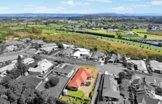 18 Diamond Head, Hairini