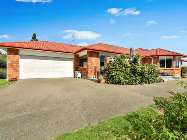 18 Diamond Head, Hairini