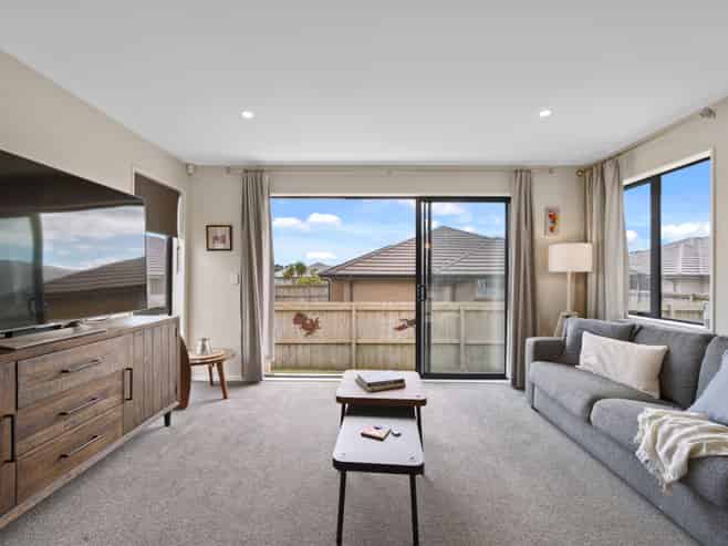 18 Twin Parks Rise, Papakura