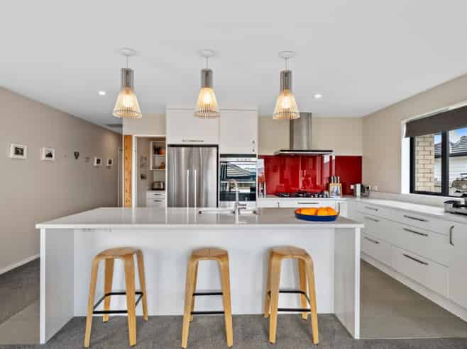 18 Twin Parks Rise, Papakura