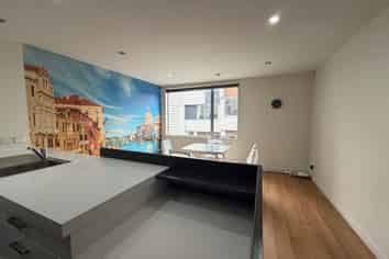 21/120 Rintoul Street, Newtown