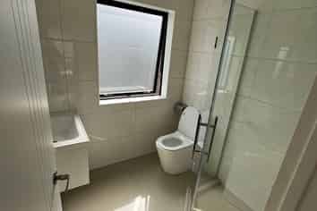 28E Tiraumea Drive, Pakuranga