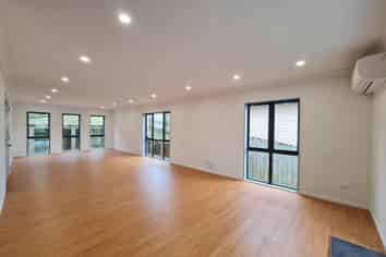 36 Arrowsmith Drive, Flat Bush