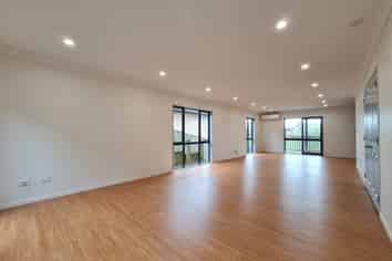 36 Arrowsmith Drive, Flat Bush