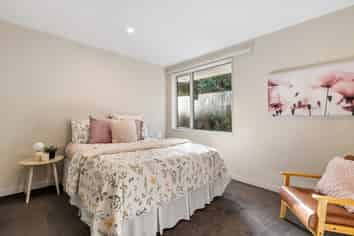 9/8 Thatcher Crescent, Crofton Downs