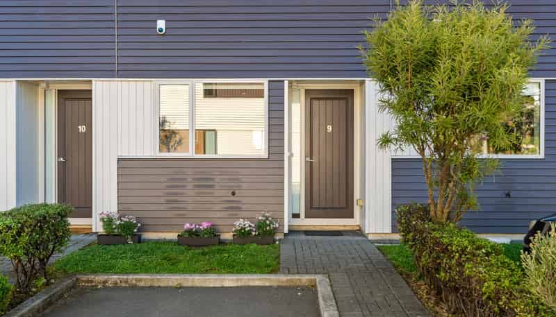 9/8 Thatcher Crescent, Crofton Downs