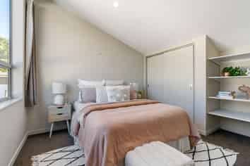 9/8 Thatcher Crescent, Crofton Downs