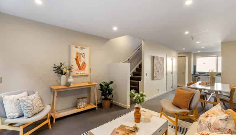 9/8 Thatcher Crescent, Crofton Downs