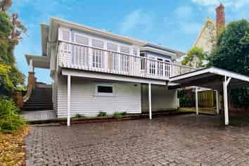 28 Balmoral Road, Epsom