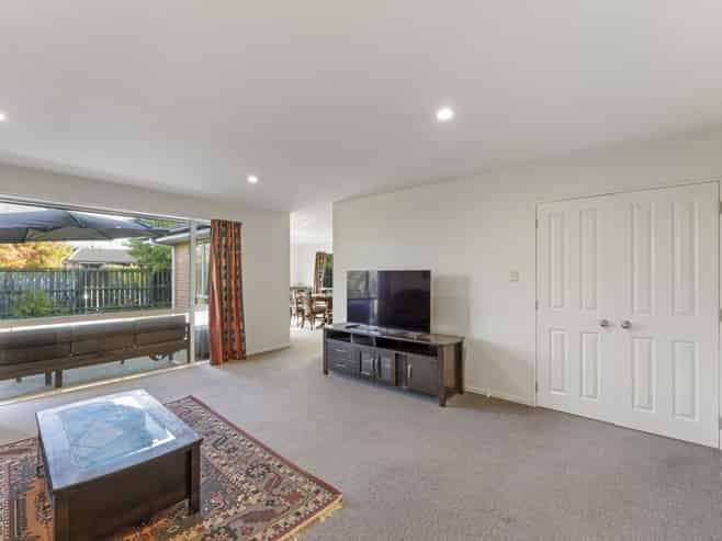8 Mondrian Lane, Rolleston