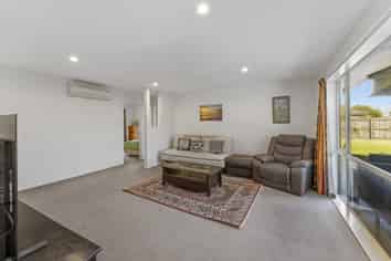 8 Mondrian Lane, Rolleston