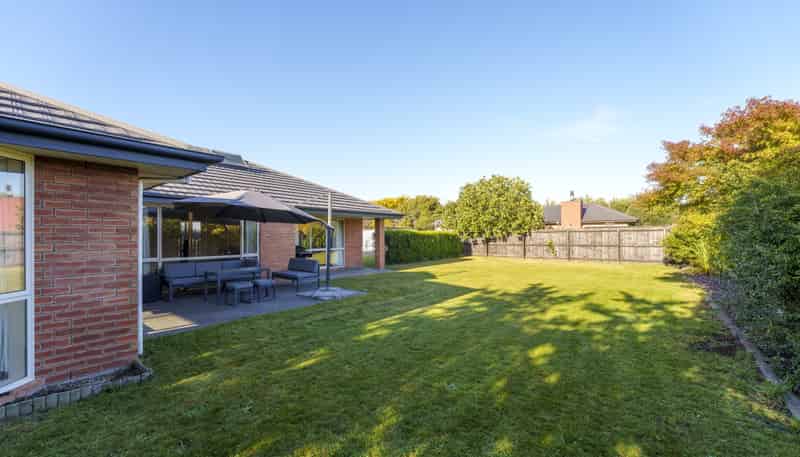 8 Mondrian Lane, Rolleston