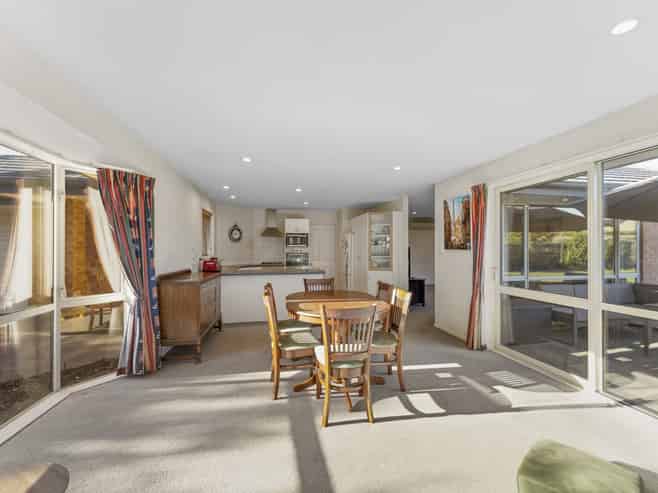 8 Mondrian Lane, Rolleston