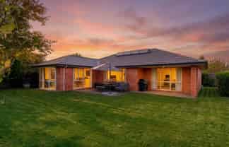 8 Mondrian Lane, Rolleston