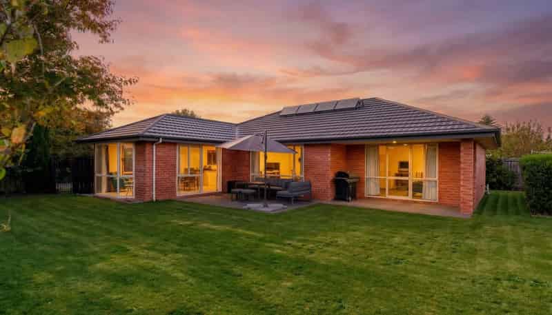 8 Mondrian Lane, Rolleston