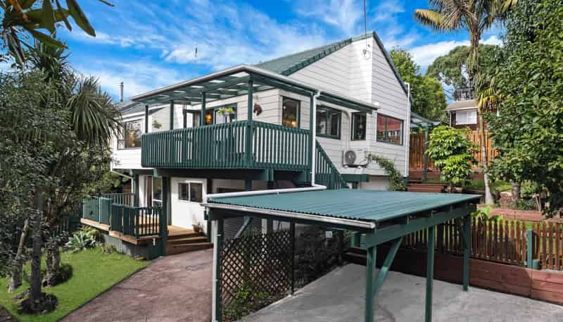 1/11 De Val Drive, Titirangi