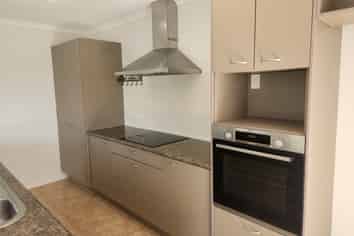 360 One Tree Point Road, One Tree Point