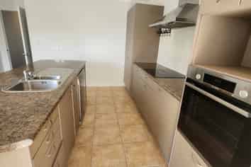 360 One Tree Point Road, One Tree Point