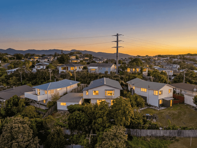 32 Brooker Grove, Newlands