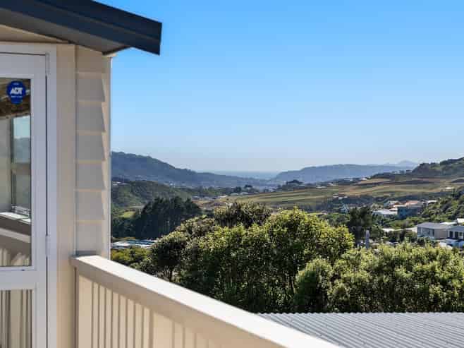 32 Brooker Grove, Newlands