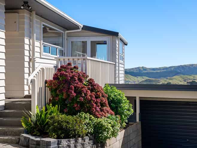 32 Brooker Grove, Newlands