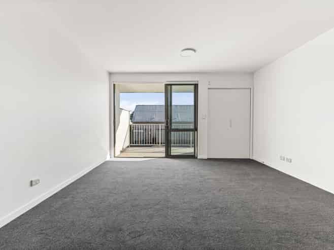 8/20 Stanmore Road, Phillipstown