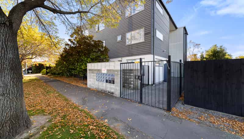 8/20 Stanmore Road, Phillipstown