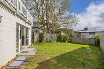 2/9 Mackwood Place, Birkdale