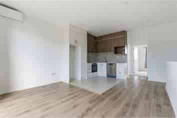 8/233 Great North Road, Henderson