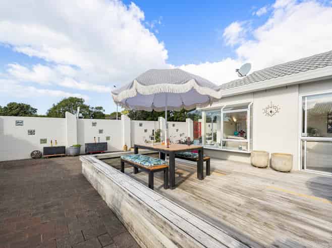 2/10 Dunn Place, Farm Cove