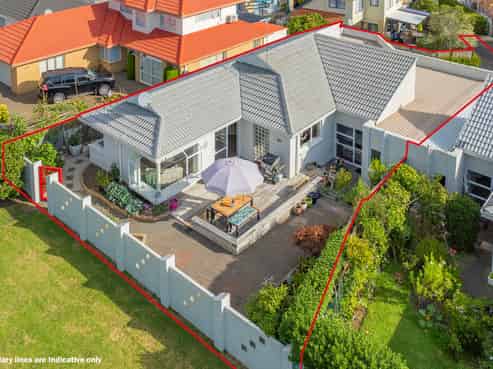 2/10 Dunn Place, Farm Cove