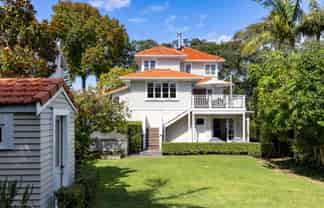 18 Bay Road, Saint Heliers