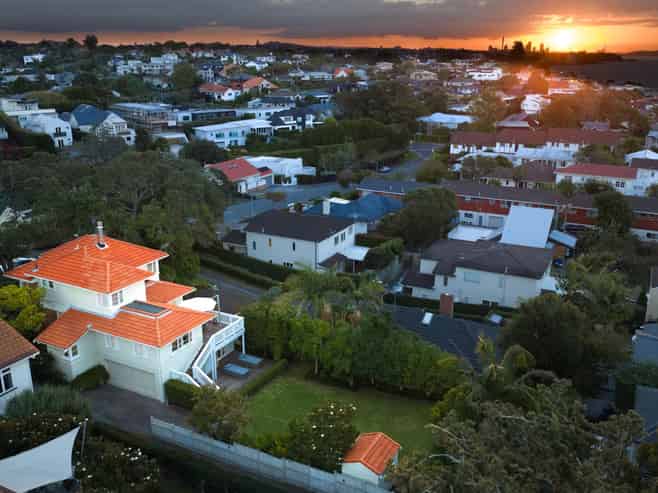18 Bay Road, Saint Heliers