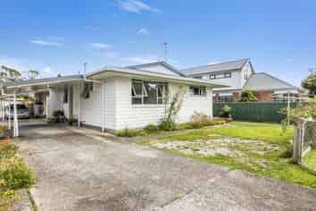 17b Eastons road, Westport