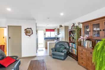 17b Eastons road, Westport