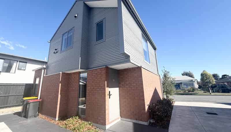 56 Grafton Street , Waltham