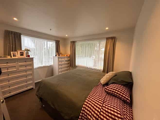 2 Parklands Drive, Huntsbury