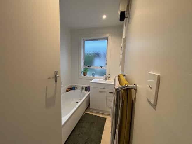 2 Parklands Drive, Huntsbury