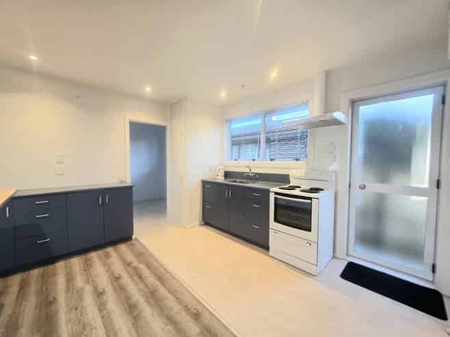 2 Parklands Drive, Huntsbury